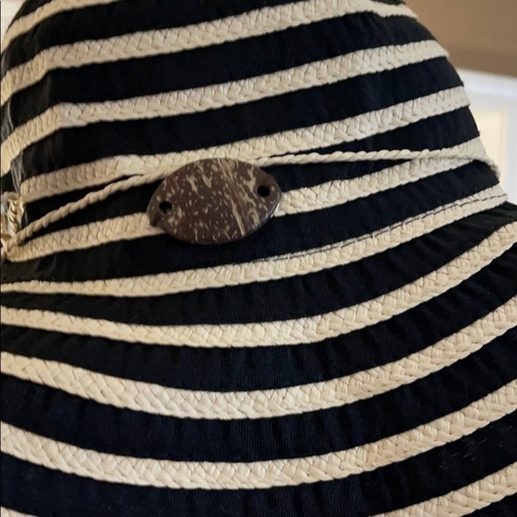 VICTORIA RIBBON AND STRAW Q2 - Picture 4 of 6